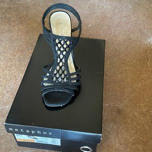 Metaphor Strappy Heel